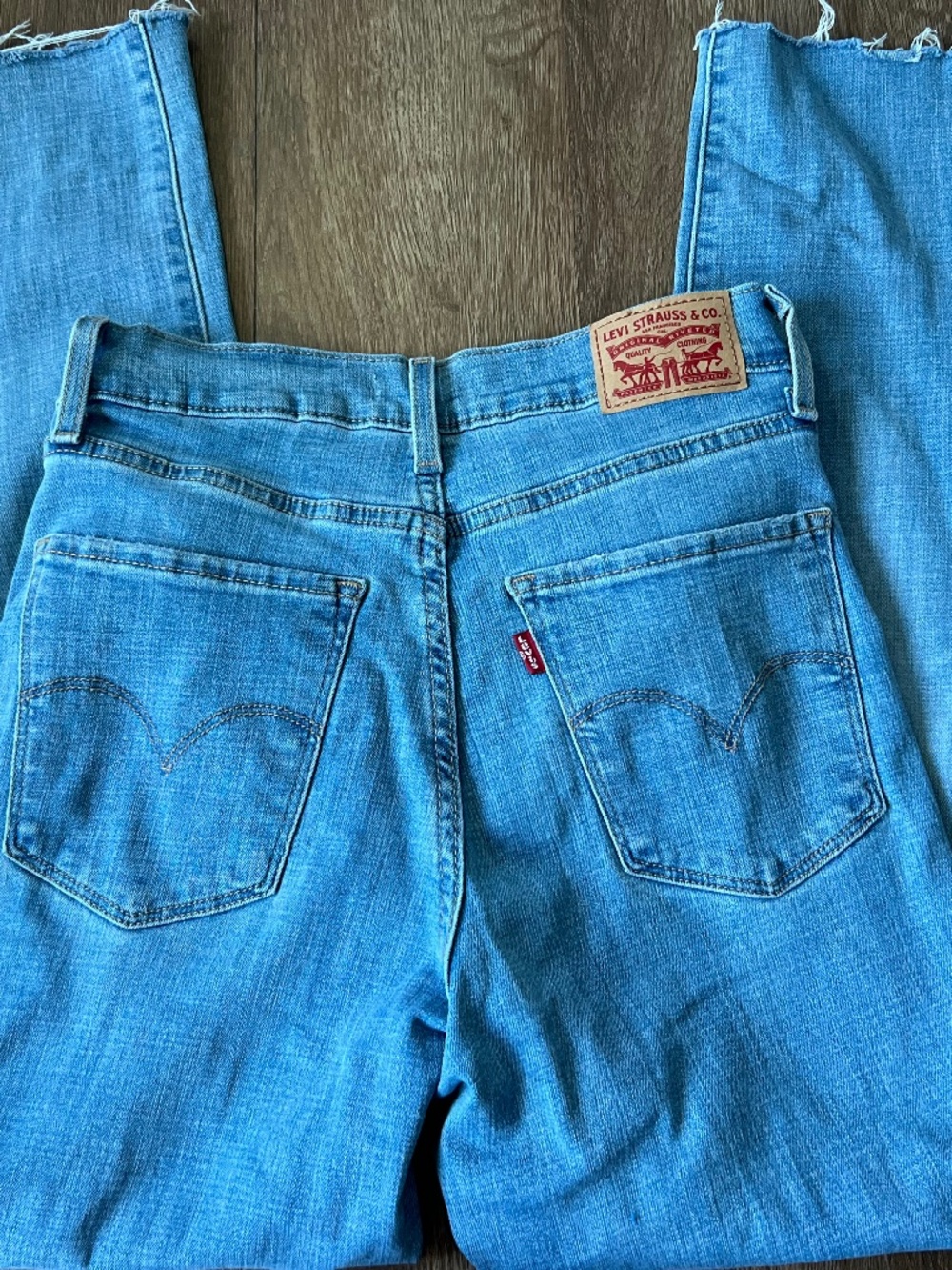 Jeans - Picture 2 of 4